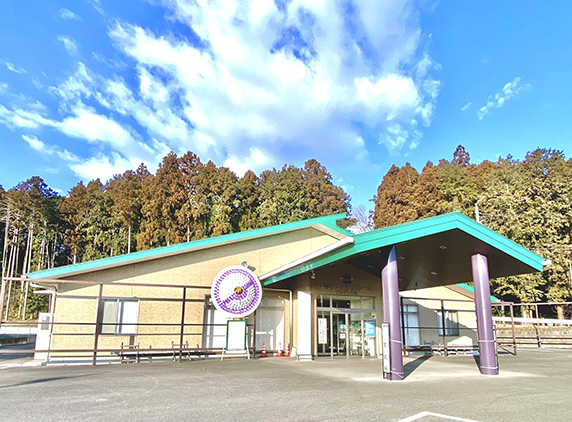 建物 大田原市で家族葬から一般葬まで対応するアトラス大田原りんどう式場の外観