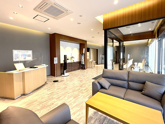 ロビー　アトラスファミリーホール大田原すずらん式場の家族葬専用ロビー